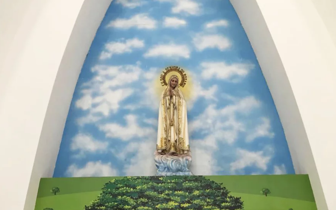 Primeira igreja no mundo em honra a Nossa Senhora de Fátima celebra festa com tema eucarístico